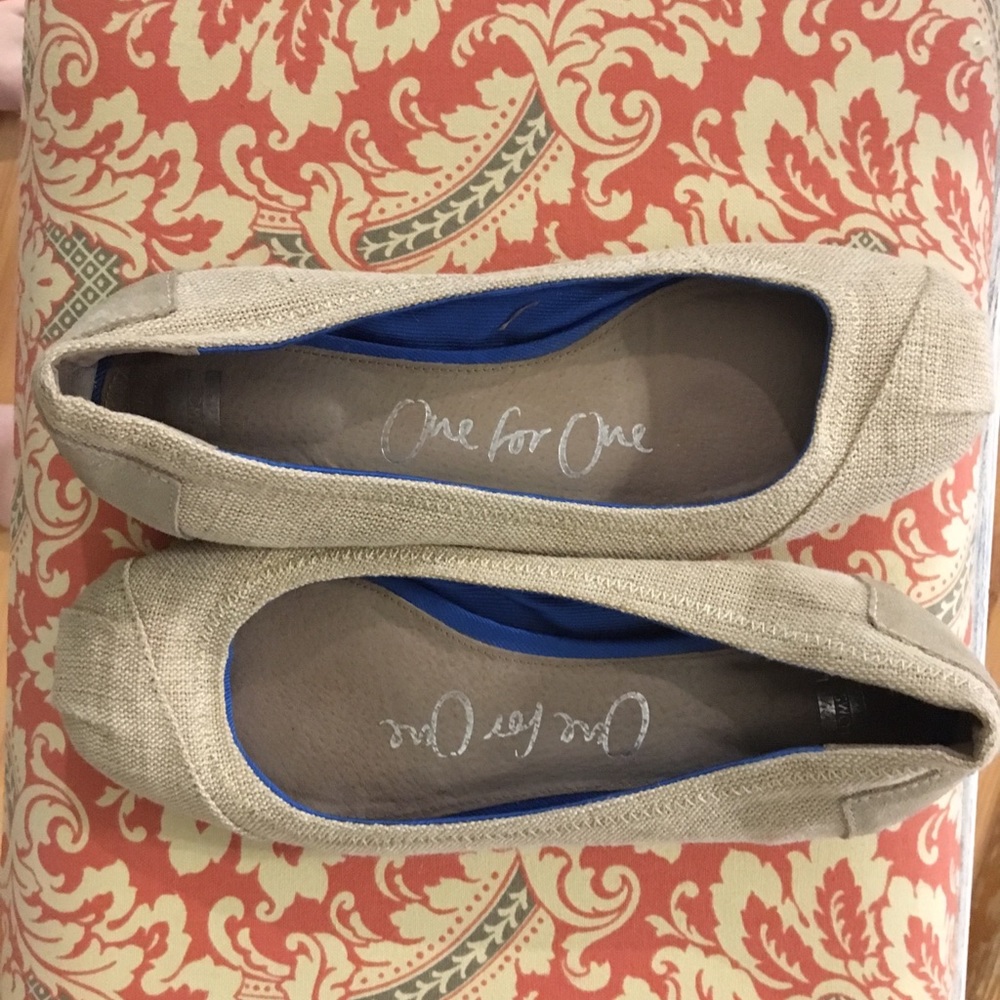 Ballet flats